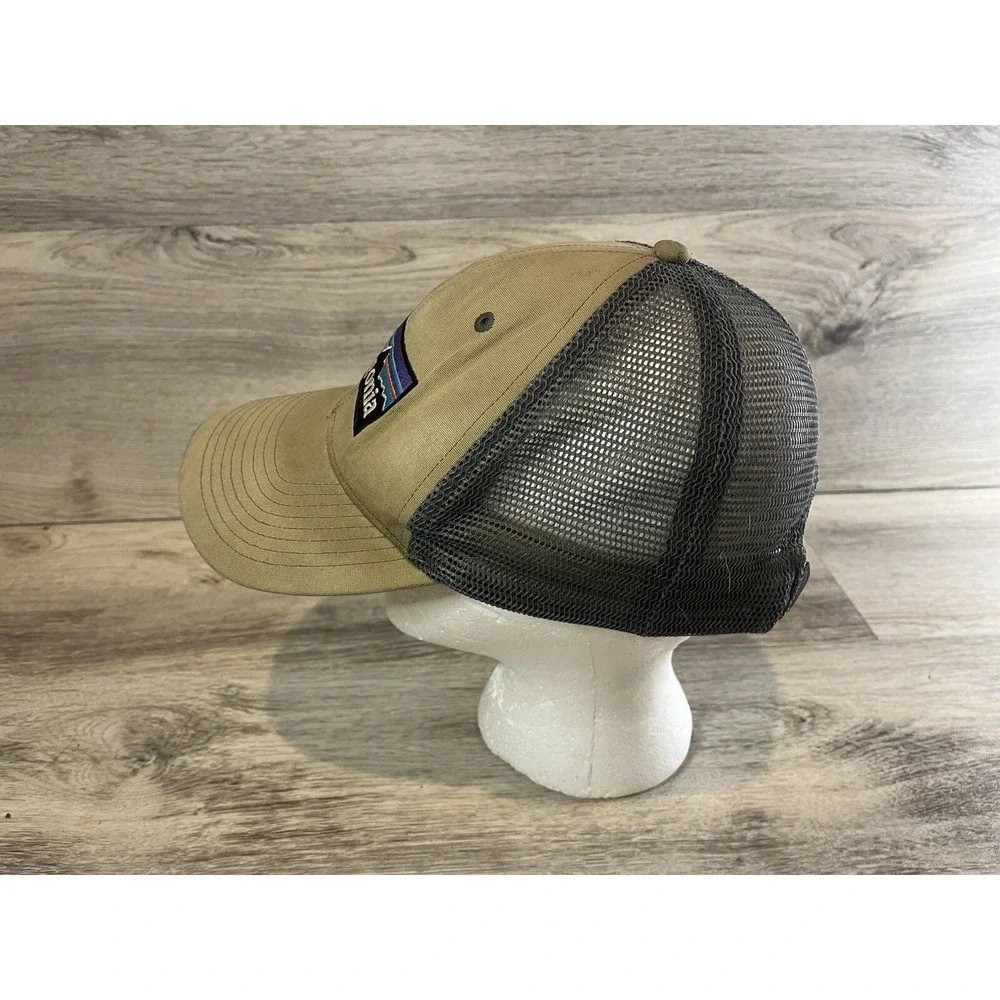 Patagonia Beige Colored Adjustable Mesh‎ Snapback Baseball Cap Hat